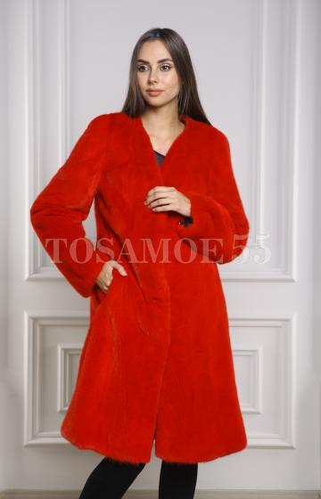 Шуба-пальто из норки красного цвета